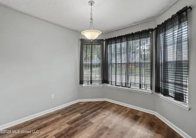 Photo 3 of Sale Pending at 20 Heather Ln, Gulfport, MS 39503 | MLS# 4160931 | Listing updated on 2026-09-05
