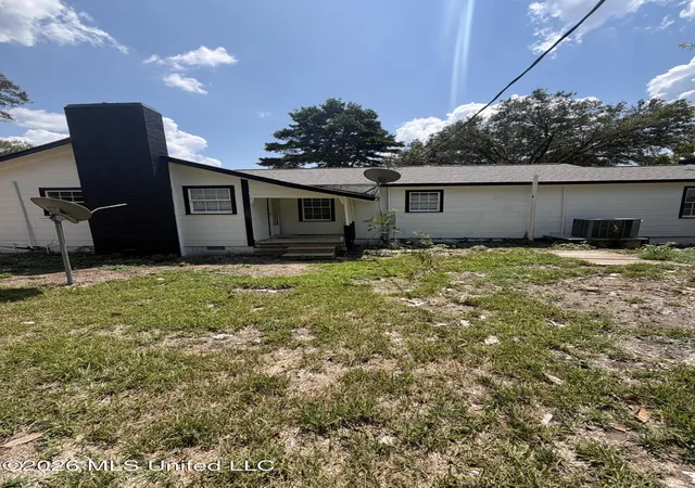 Photo 3 of Single family home for sale at 401 Garland Broome Rd, Prentiss, MS 39474 | MLS# 4160877 | Listing updated on 2026-09-05