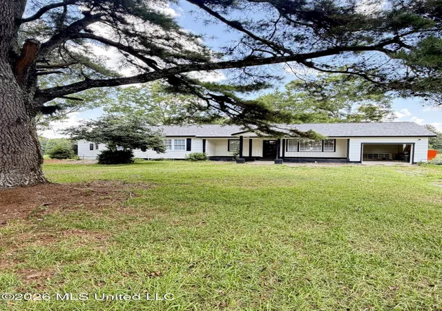 Photo 4 of Single family home for sale at 401 Garland Broome Rd, Prentiss, MS 39474 | MLS# 4160877 | Listing updated on 2026-09-05