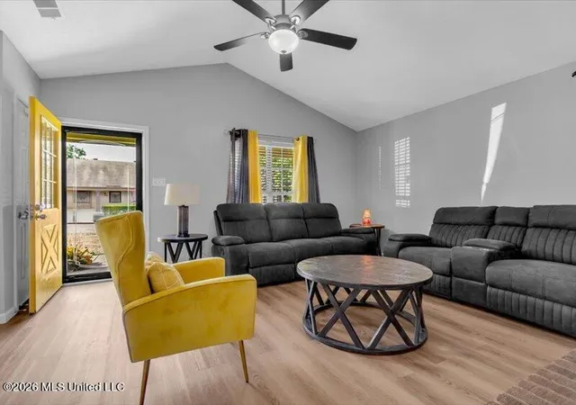 Photo 2 of Single family home for sale at 3432 Laurelwood St, Horn Lake, MS 38637 | MLS# 4160918 | Listing updated on 2026-09-10