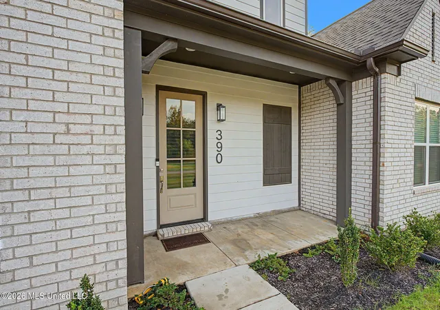 Photo 2 of Single family home for sale at 390 Centerline Roper Loop, Byhalia, MS 38611 | MLS# 4160971 | Listing updated on 2026-08-31