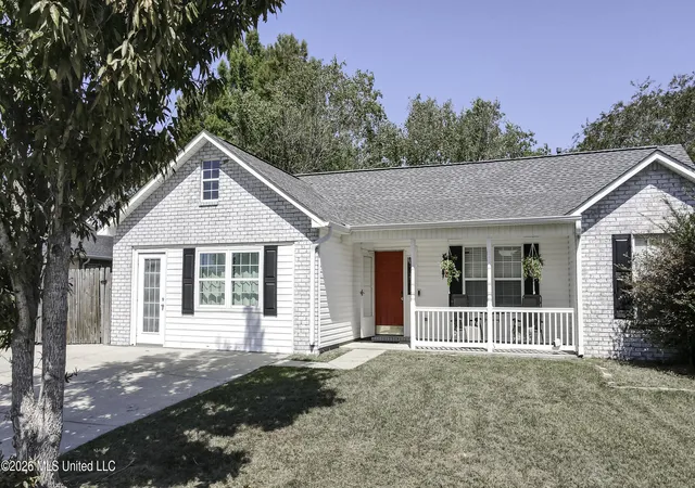 Photo 2 of Single family home for sale at 14188 N Country Hills Dr, Gulfport, MS 39503 | MLS# 4160927 | Listing updated on 2026-09-16