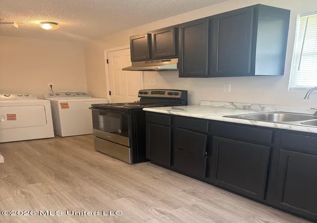 Photo 3 of Single family home for sale at 2306 Lewis Ave, Pascagoula, MS 39567 | MLS# 4161012 | Listing updated on 2026-08-31