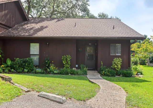 Photo 3 of Sale Pending at 5510 E Golf Clb, Diamondhead, MS 39525 | MLS# 4160974 | Listing updated on 2026-09-11