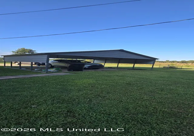 Photo 28 of Manufactured home for sale at 716 Cliff Williams Rd, Senatobia, MS 38668 | MLS# 4161004 | Listing updated on 2026-09-01
