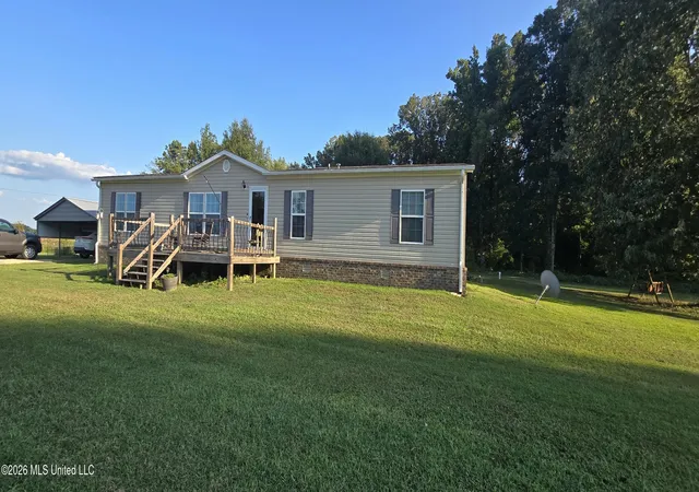 Photo 2 of Manufactured home for sale at 716 Cliff Williams Rd, Senatobia, MS 38668 | MLS# 4161004 | Listing updated on 2026-09-01