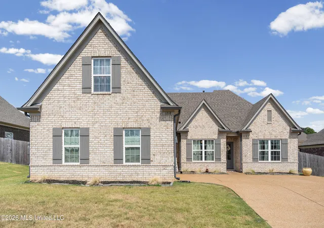 Photo 2 of Single family home for sale at 1218 Perry Pl Dr, Hernando, MS 38632 | MLS# 4161019 | Listing updated on 2026-09-01