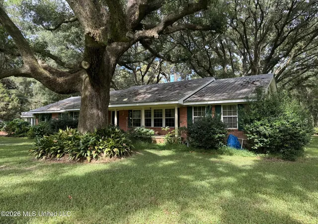 Photo 1 of Single family home for sale at 22500 Jones Ln, Moss Point, MS 39562 | MLS# 4161003 | Listing updated on 2026-08-31