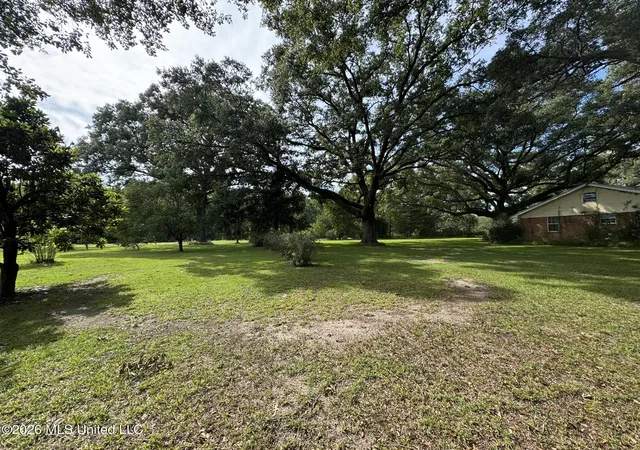 Photo 3 of Single family home for sale at 22500 Jones Ln, Moss Point, MS 39562 | MLS# 4161003 | Listing updated on 2026-08-31
