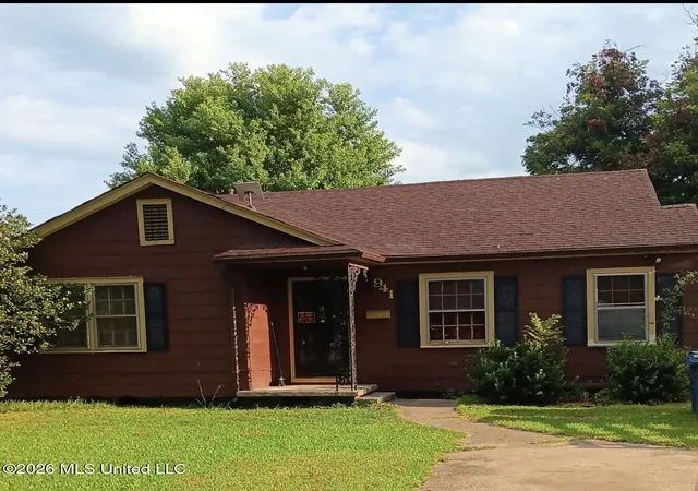 Photo 1 of Single family home for sale at 941 School St, Clarksdale, MS 38614 | MLS# 4161031 | Listing updated on 2026-09-01
