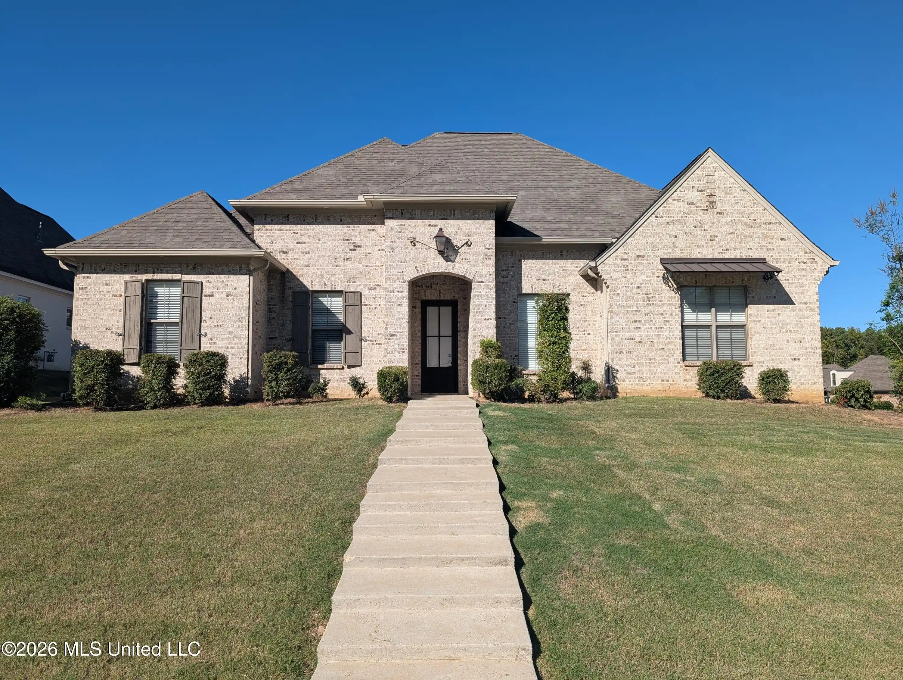 Photo 1 of Sale Pending at 170 Stone Crk Dr, Gluckstadt, MS 39110 | MLS# 4163899 | Listing updated on 2026-10-23