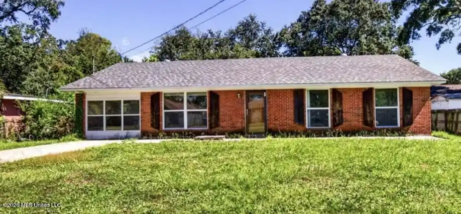 Photo 1 of Single family home for sale at 626 S Sherwood Dr, Gulfport, MS 39507 | MLS# 4165826 | Listing updated on 2026-10-18