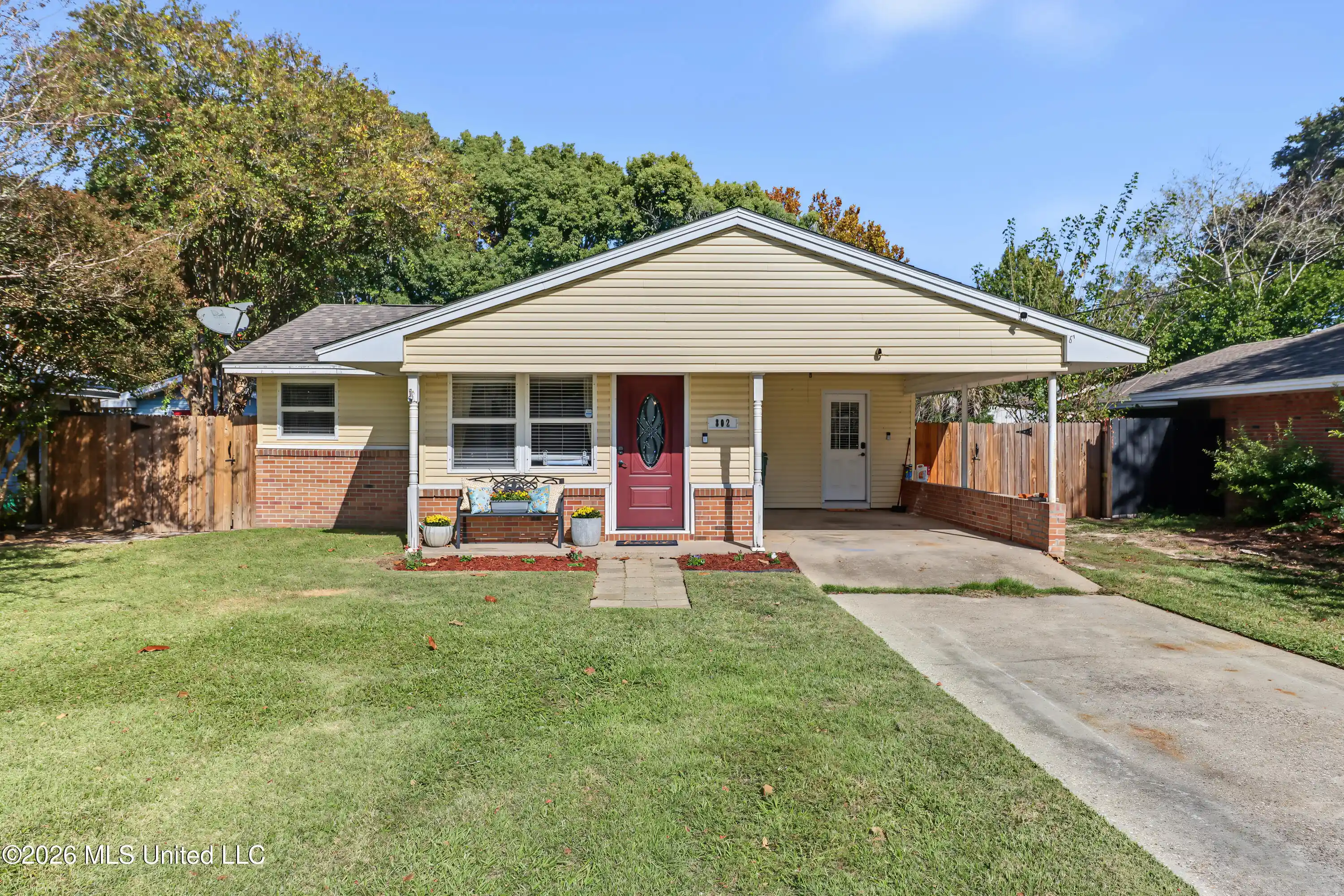 Photo 1 of Single family home for sale at 802 Mills Ave, Gulfport, MS 39501 | MLS# 4166029 | Listing updated on 2026-10-20