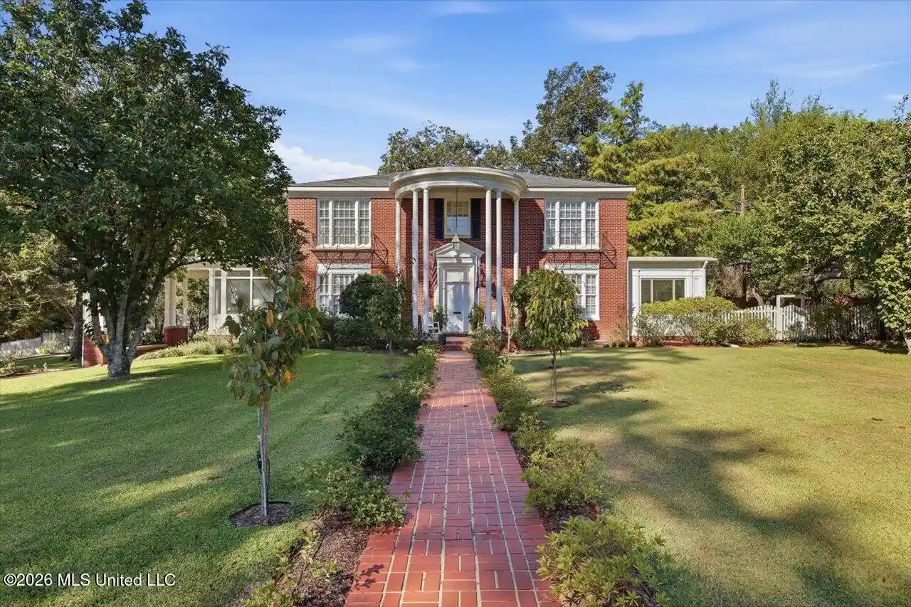 Single family home for sale at 330 S Extension St, Hazlehurst, MS 39083 | MLS# 4165654