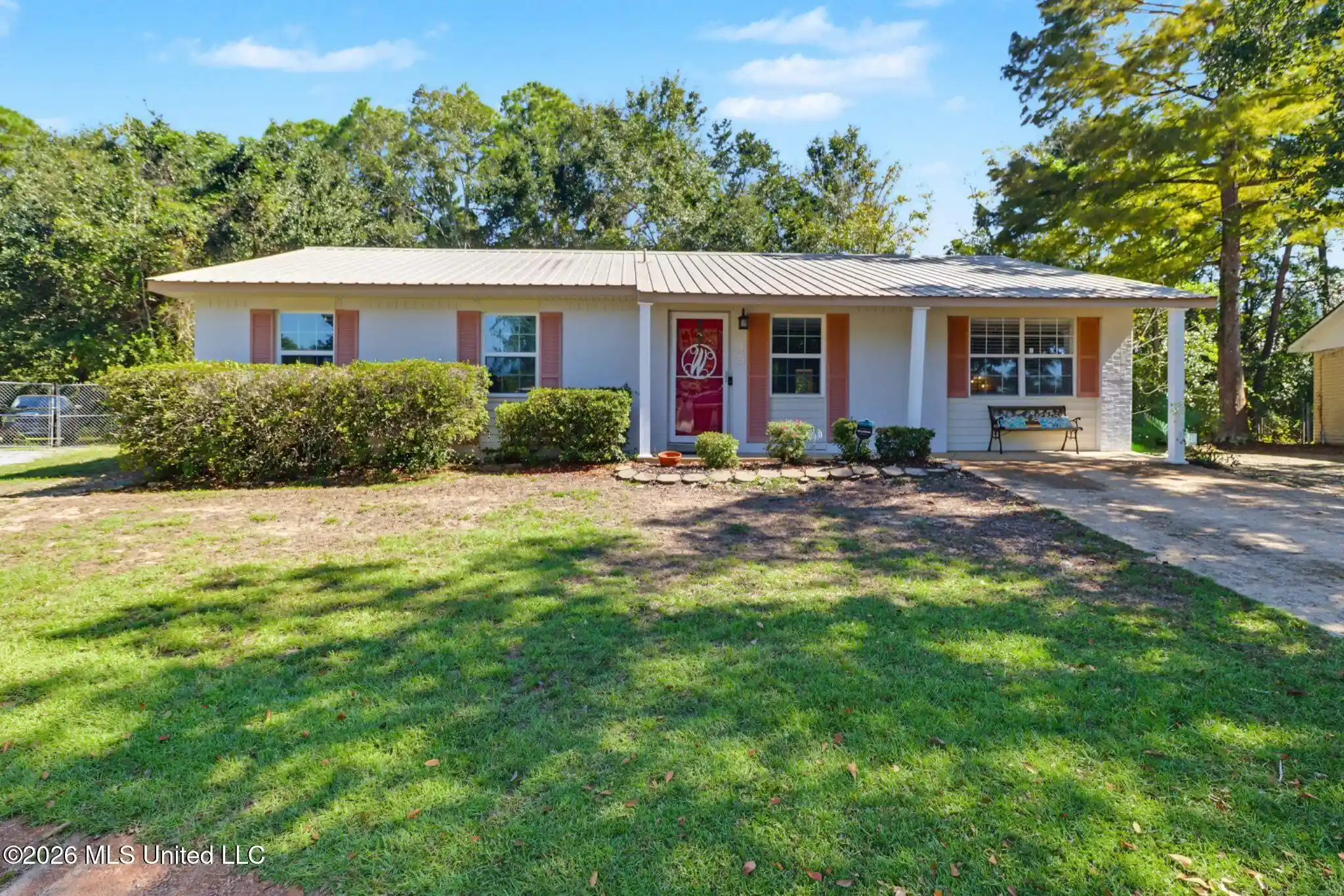 Photo 1 of Single family home for sale at 16 Leggett Cir, Gulfport, MS 39503 | MLS# 4165705 | Listing updated on 2026-10-16