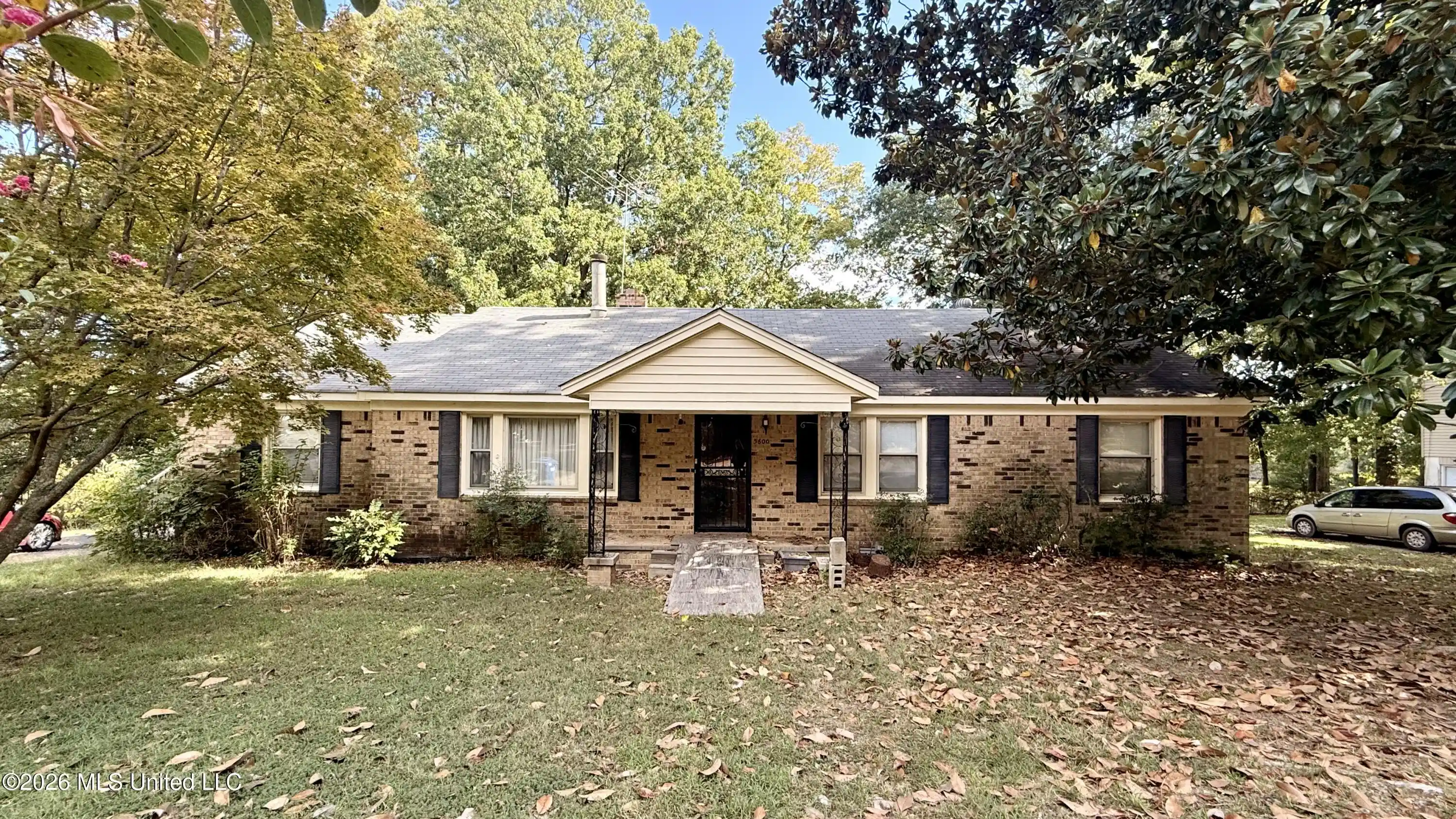 Single family home for sale at 5600 Twin Lakes Dr, Horn Lake, MS 38637 | MLS# 4165556