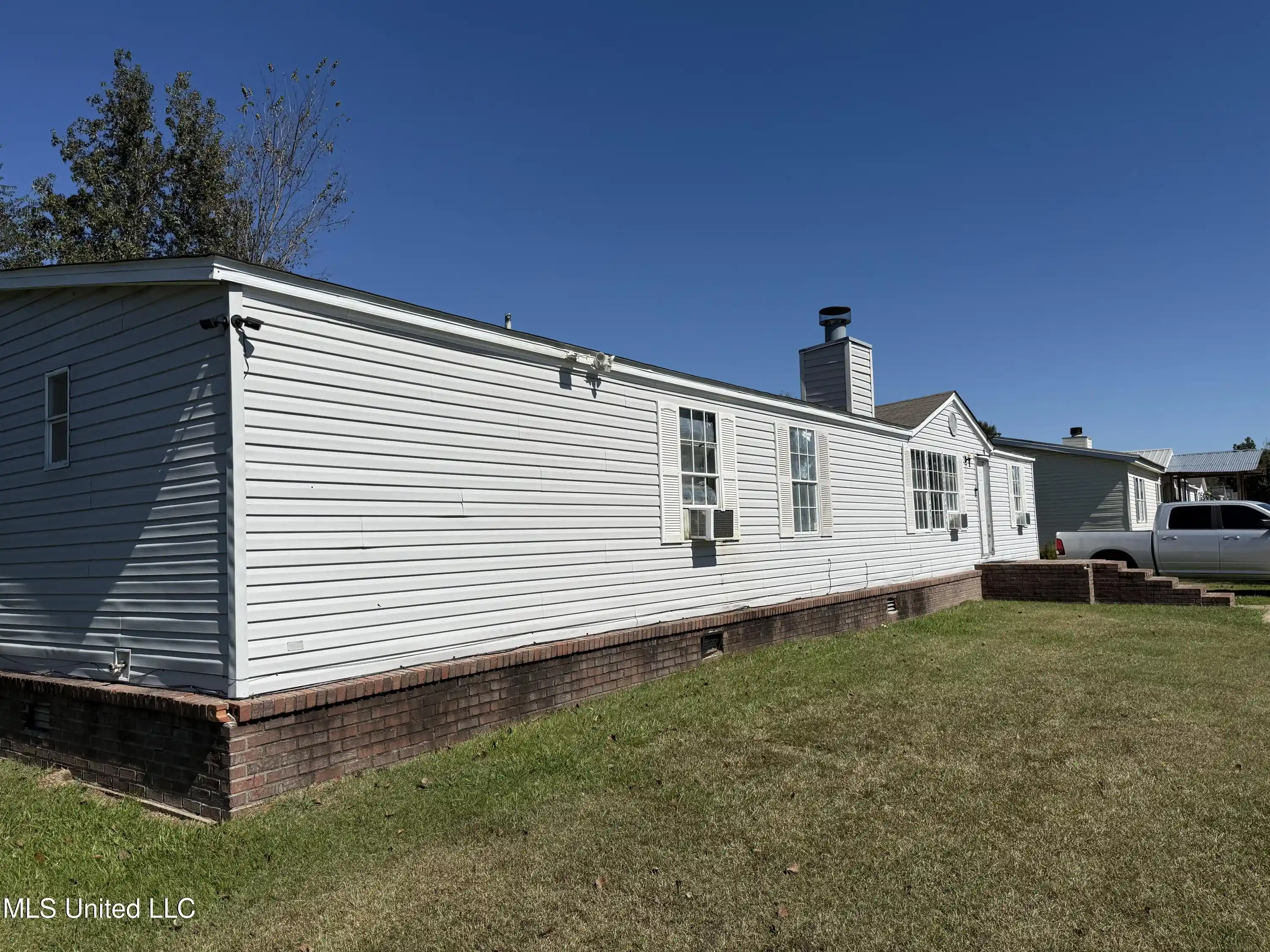 Photo 1 of Manufactured home for sale at 320 Cedar Hl Dr, Pearl, MS 39208 | MLS# 4165570 | Listing updated on 2026-10-15