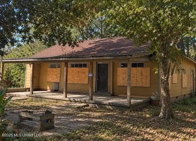 Photo 1 of Single family home for sale at 2161 W Mcdowell Rd, Jackson, MS 39204 | MLS# 4165598 | Listing updated on 2026-10-15
