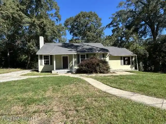 Photo 1 of Single family home for sale at 906 W New York Ave, Mc Comb, MS 39648 | MLS# 4165614 | Listing updated on 2026-10-16