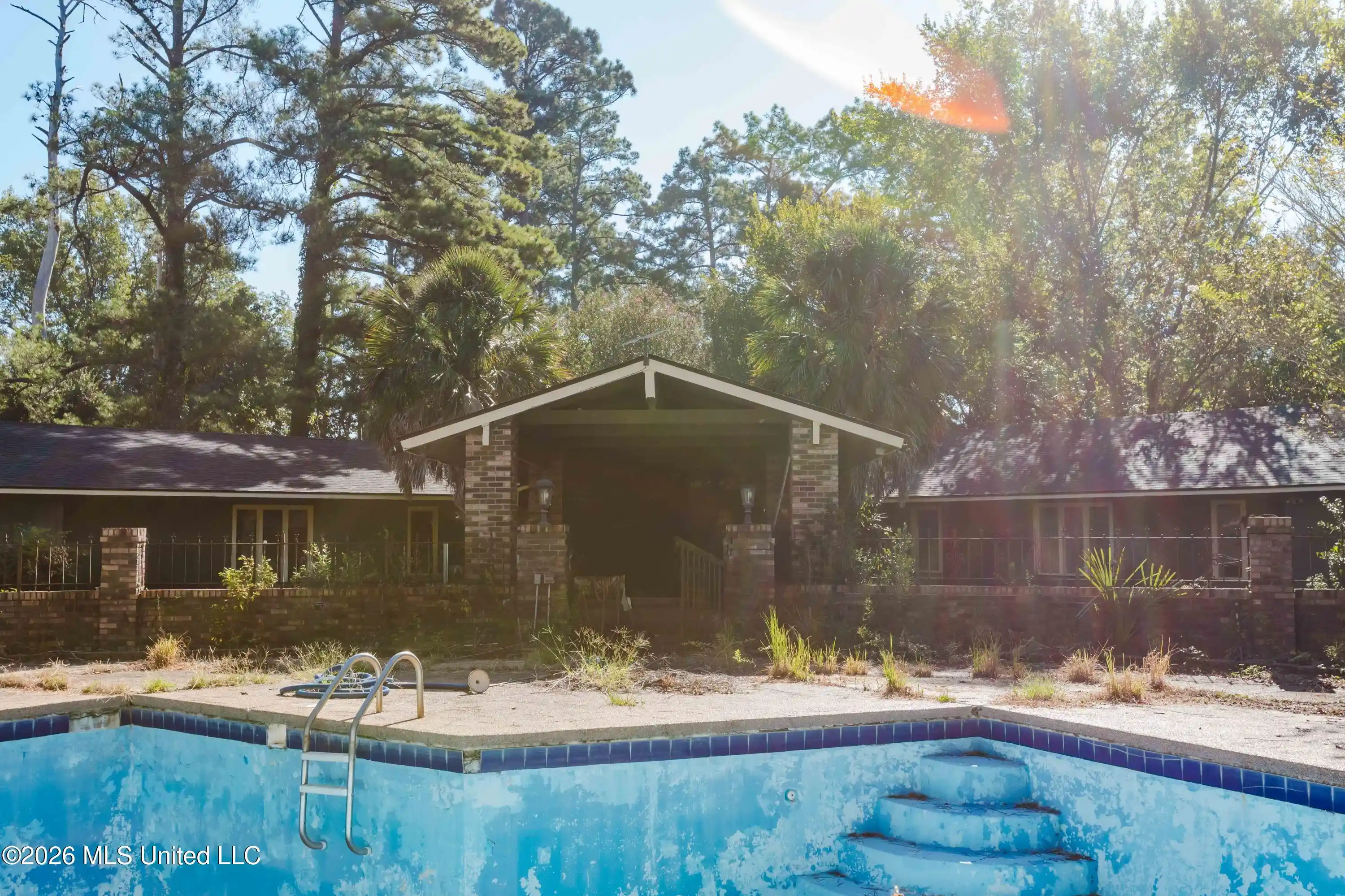 Photo 1 of Single family home for sale at 3010 Lee Ave, Crystal Springs, MS 39059 | MLS# 4165681 | Listing updated on 2026-10-15