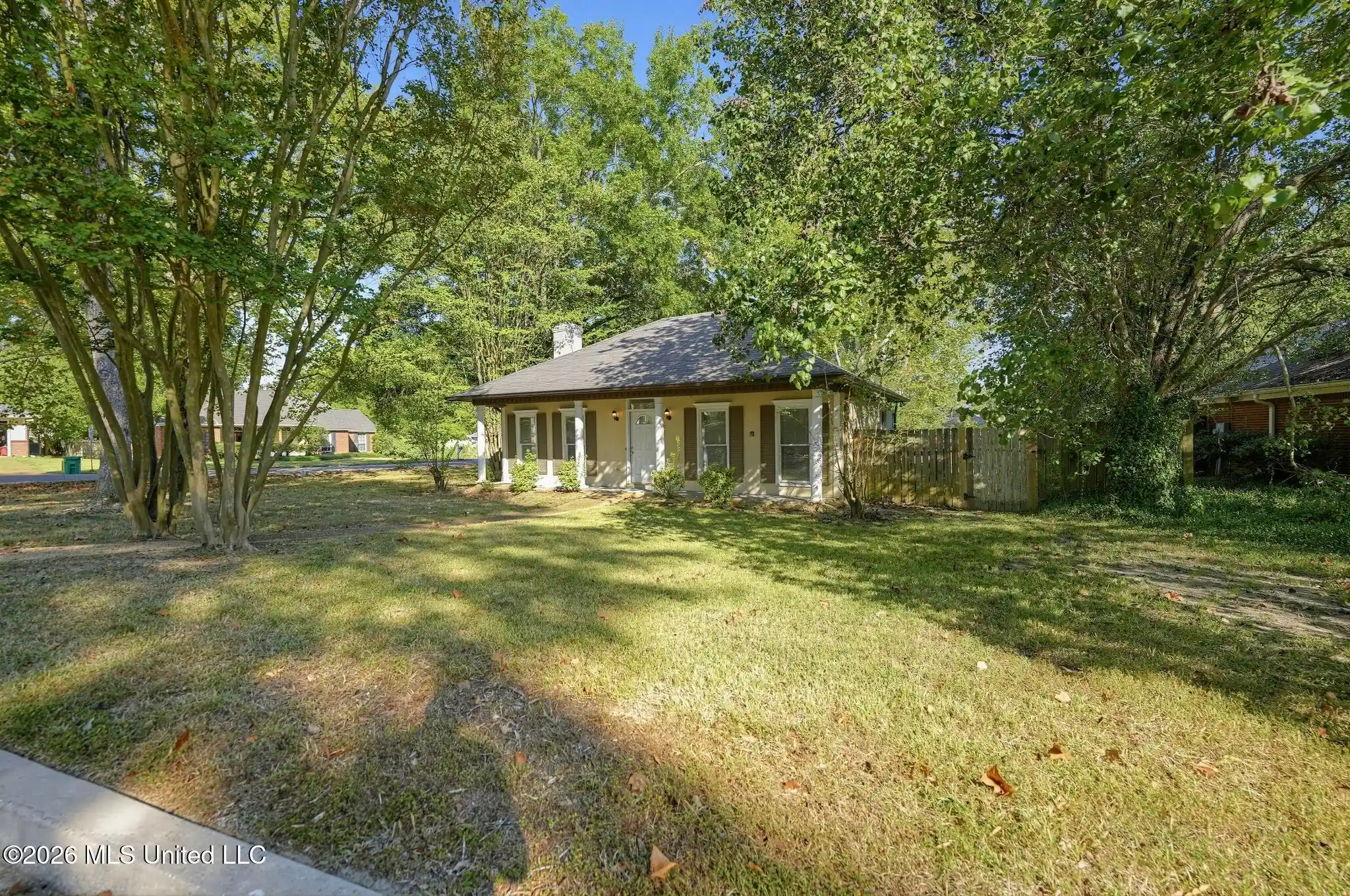 Photo 1 of Single family home for sale at 101 Honeysuckle Ln, Ridgeland, MS 39157 | MLS# 4165751 | Listing updated on 2026-10-16