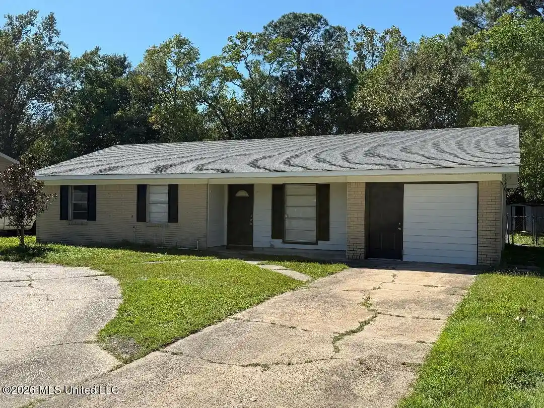 Photo 1 of Single family home for sale at 504 Franklin Ave, Gulfport, MS 39503 | MLS# 4165738 | Listing updated on 2026-10-16