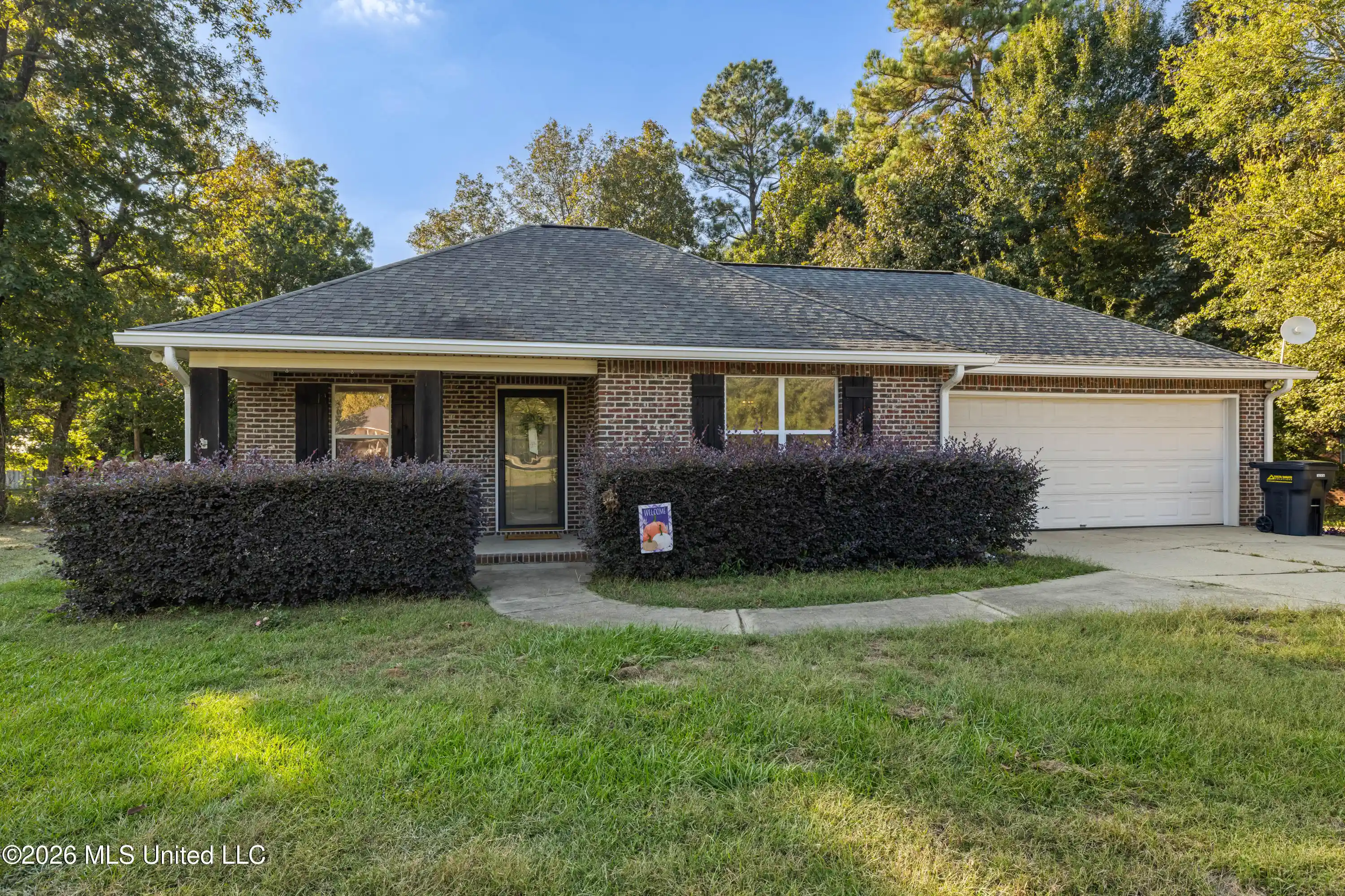 Photo 1 of Sale Pending at 375 J C Bryant Rd, Hattiesburg, MS 39401 | MLS# 4165760 | Listing updated on 2026-10-24