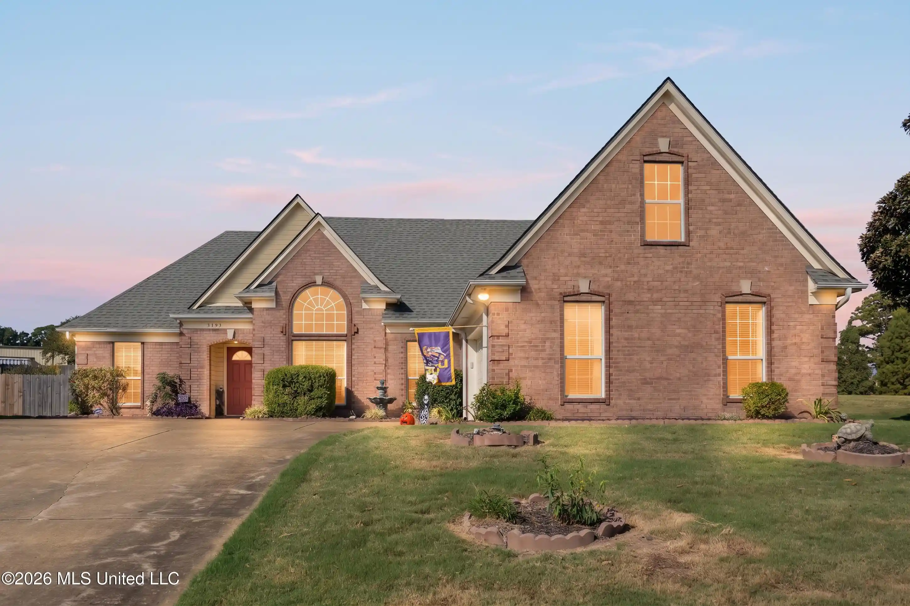 Photo 1 of Sale Pending at 3193 Sundial Dr, Hernando, MS 38632 | MLS# 4166314 | Listing updated on 2026-10-25