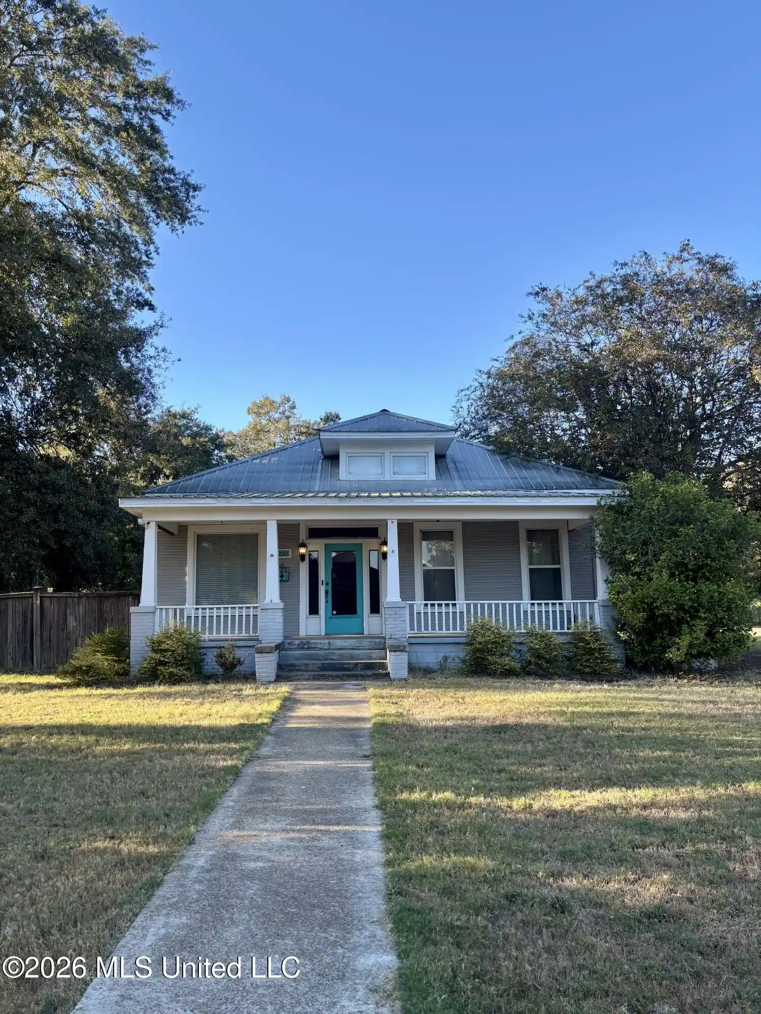 Photo 1 of Single family home for sale at 202 W Jefferson Ave, Greenwood, MS 38930 | MLS# 4166495 | Listing updated on 2026-10-24