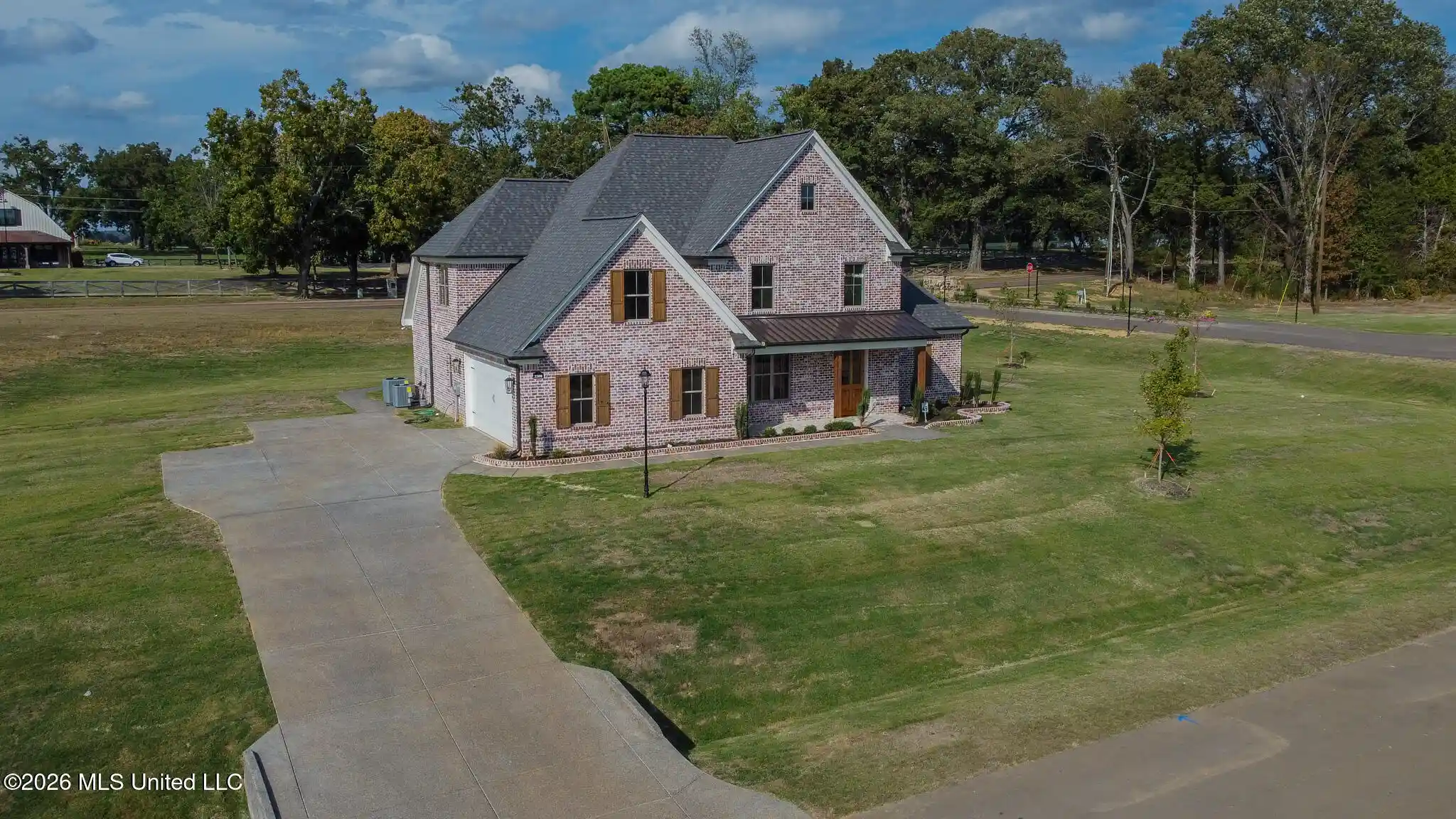 Photo 1 of Single family home for sale at 2306 Lochside St, Hernando, MS 38632 | MLS# 4165811 | Listing updated on 2026-10-26
