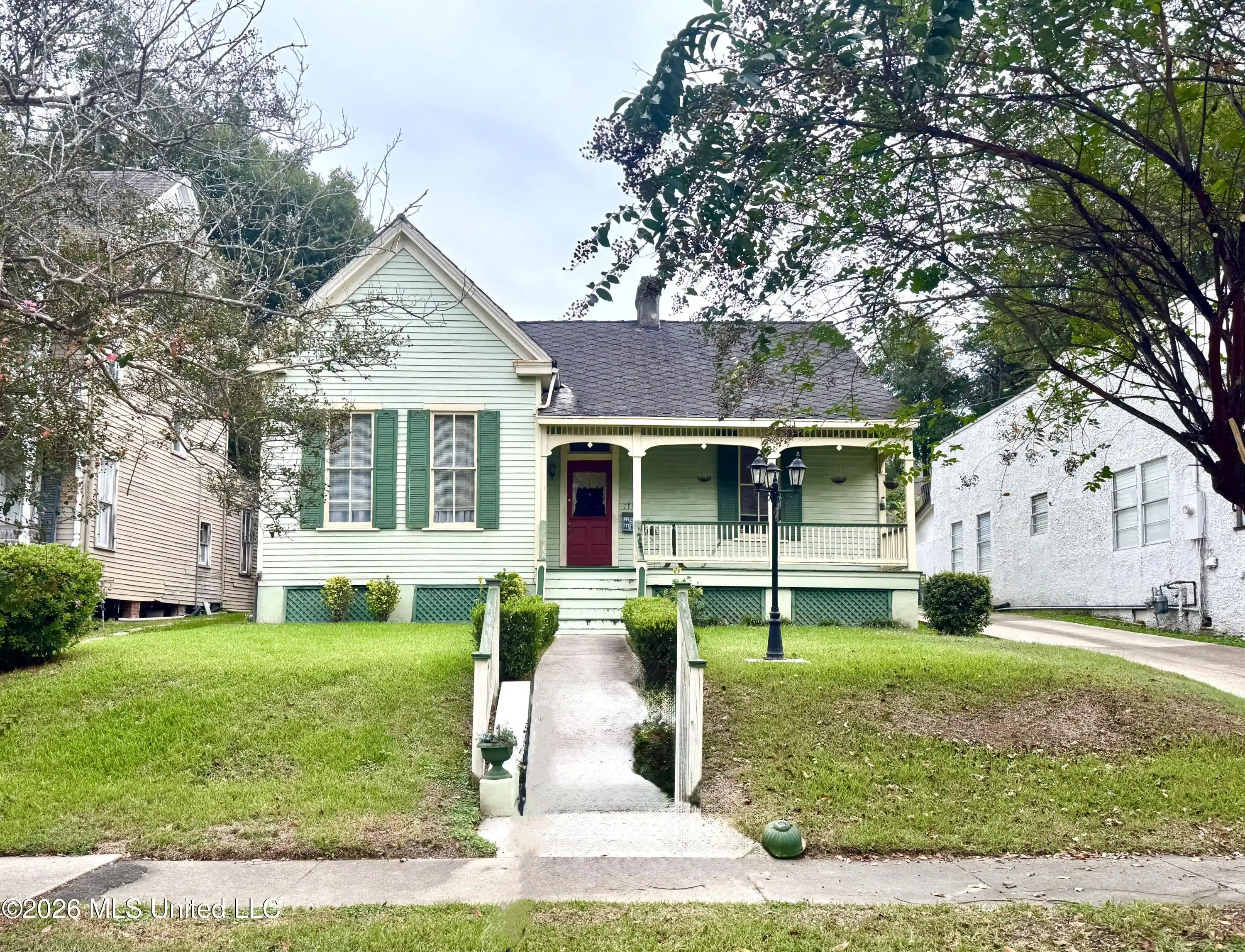 Photo 1 of Single family home for sale at 713 N Pearl St, Natchez, MS 39120 | MLS# 4165852 | Listing updated on 2026-10-18