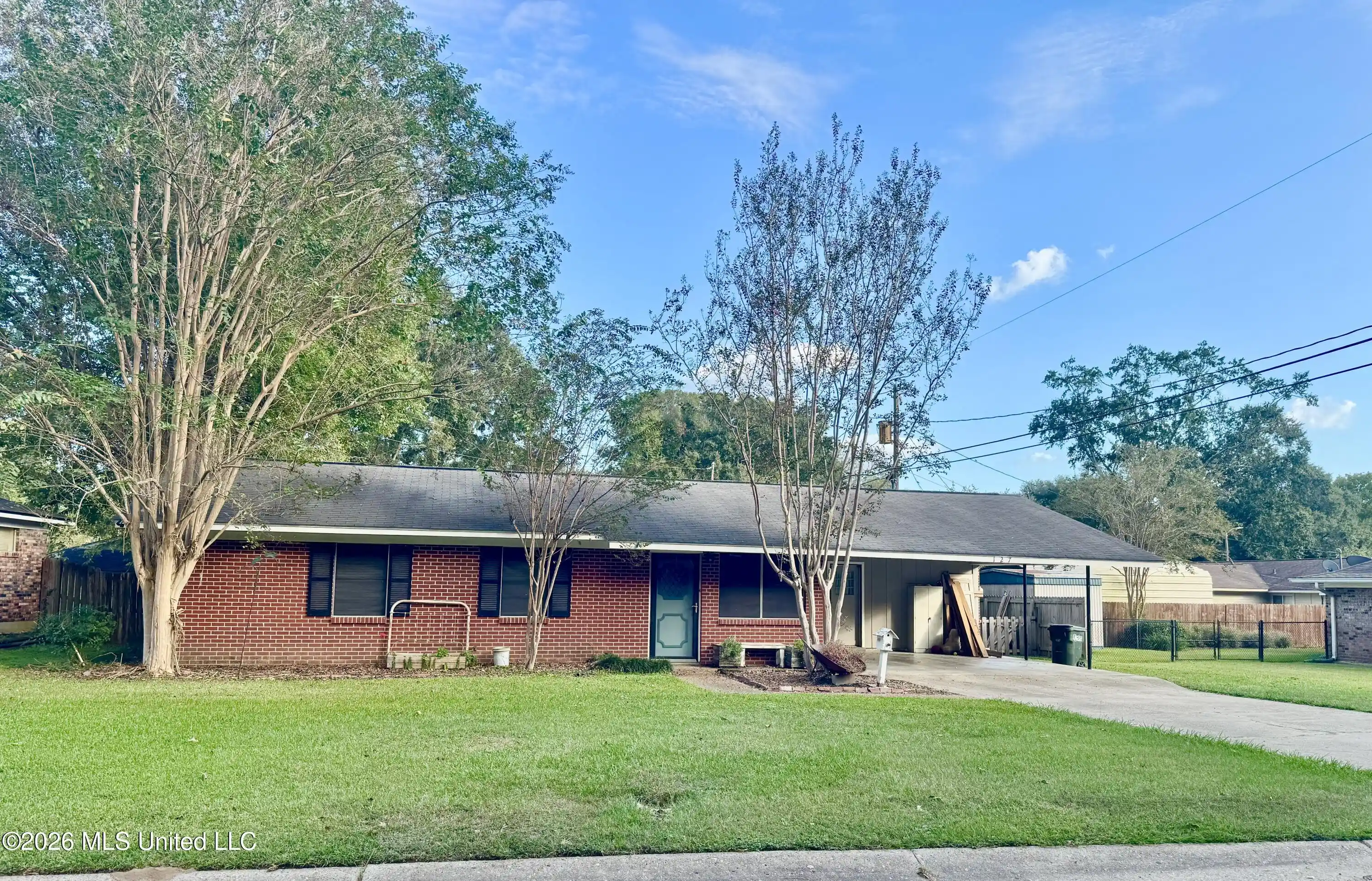 Photo 1 of Single family home for sale at 127 John Glenn Ave, Natchez, MS 39120 | MLS# 4165856 | Listing updated on 2026-10-20