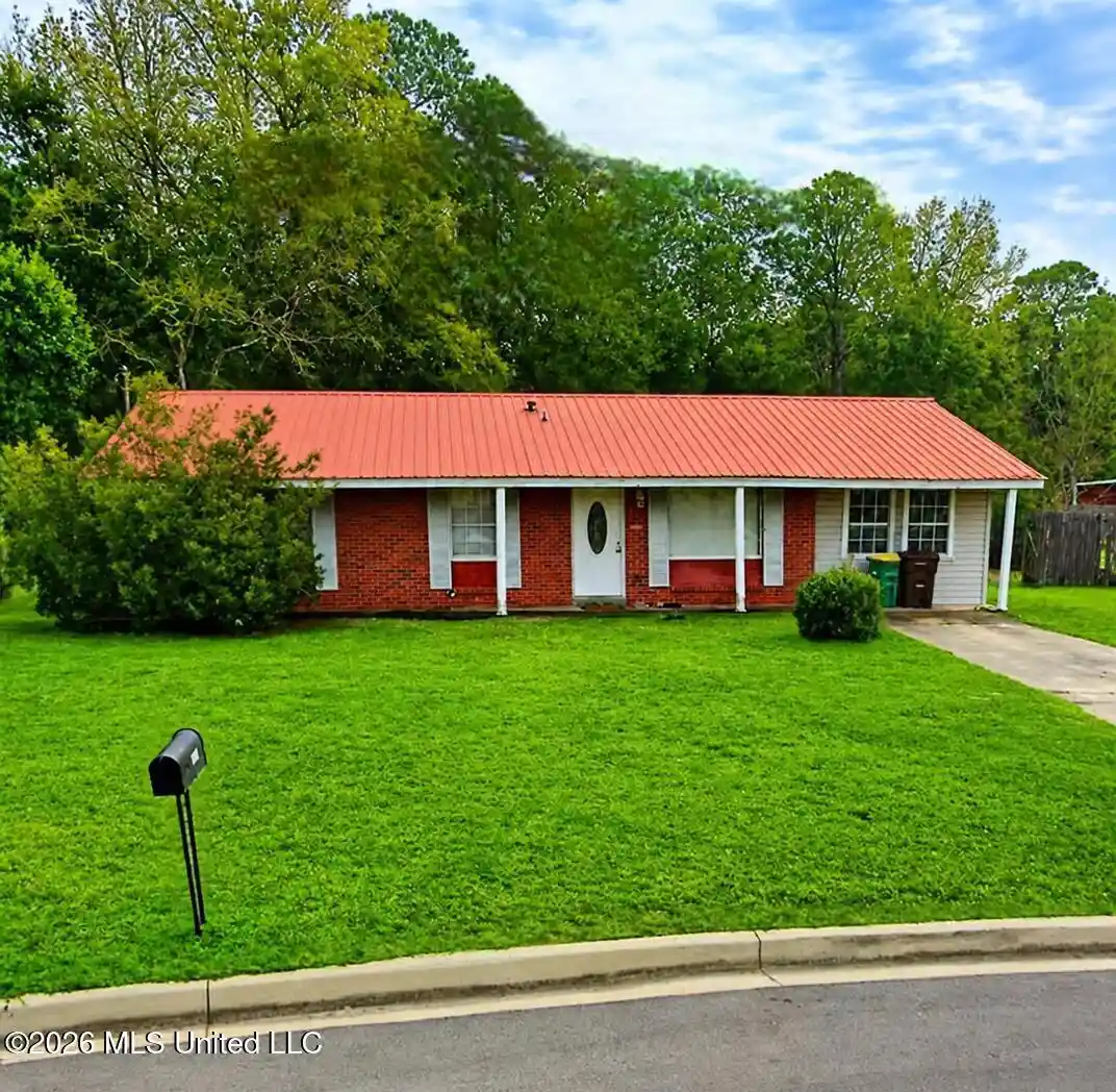 Photo 1 of Single family home for sale at 114 Lynn Cir, Pass Christian, MS 39571 | MLS# 4165865 | Listing updated on 2026-10-19