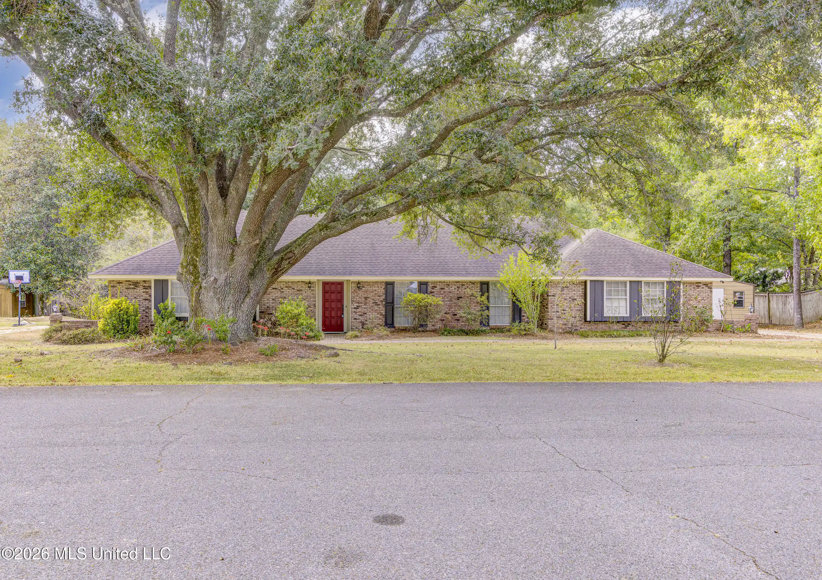 Single family home for sale at 10 Jill Marie Cir, Vicksburg, MS 39183 | MLS# 4165961