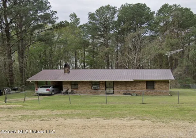 Photo 1 of Single family home for sale at 143 N Shady Grv Rd, Silver Creek, MS 39663 | MLS# 4166937 | Listing updated on 2026-10-30