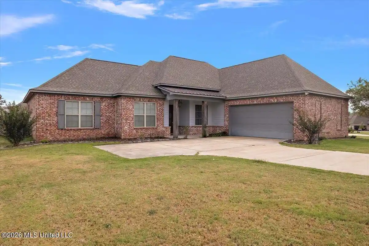 Photo 1 of Single family home for sale at 153 Catherine Blvd, Clinton, MS 39056 | MLS# 4166006 | Listing updated on 2026-10-20