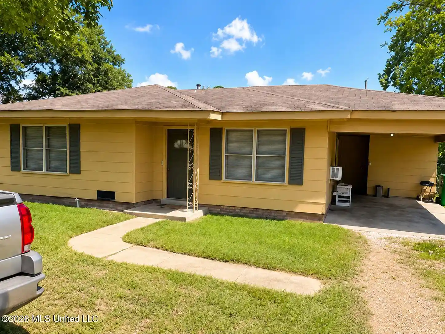 Photo 1 of Single family home for sale at 246 Taylor St, Columbus, MS 39702 | MLS# 4166053 | Listing updated on 2026-10-20