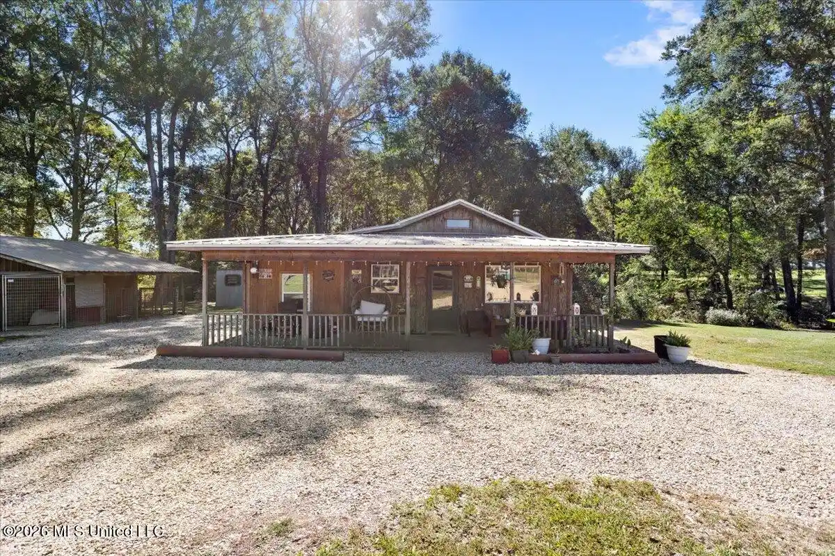 Photo 1 of Single family home for sale at 360 Hunt Rd, Foxworth, MS 39483 | MLS# 4166066 | Listing updated on 2026-10-22