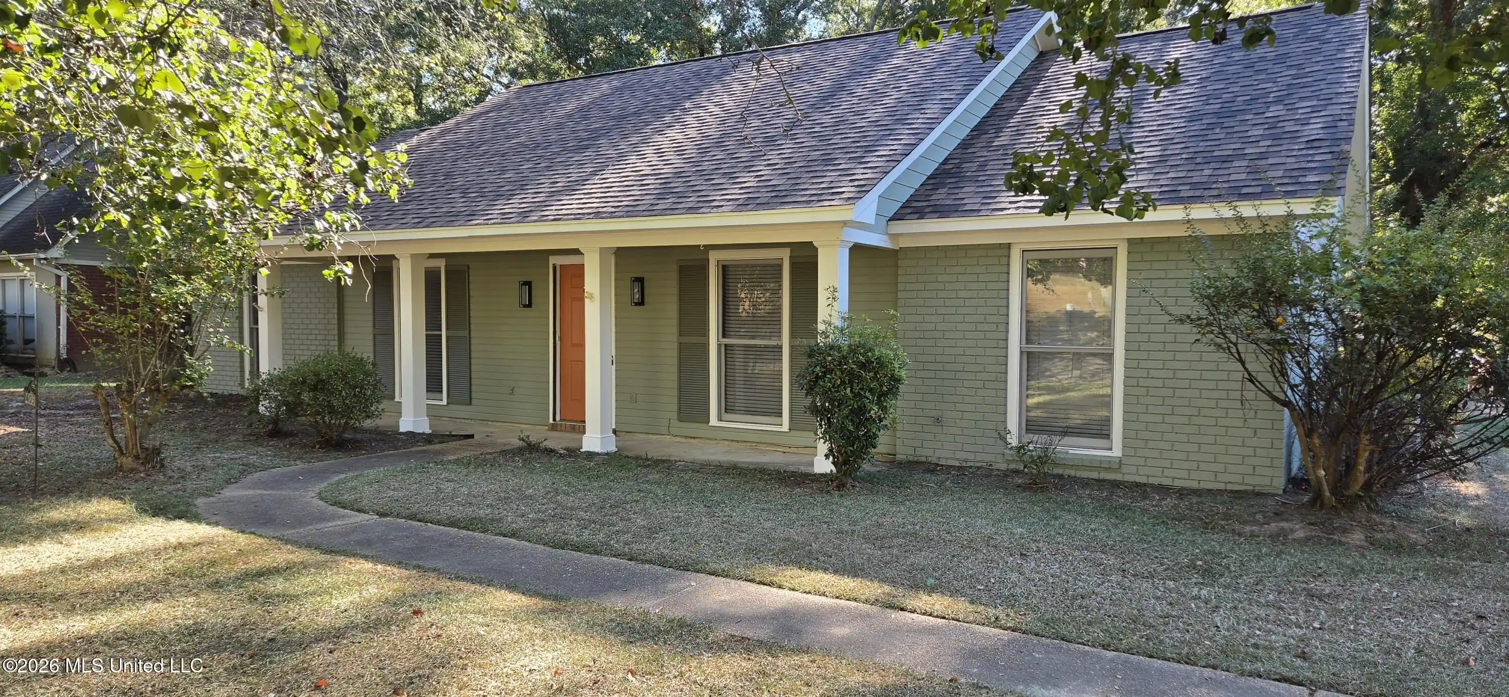 Photo 1 of Single family home for sale at 405 Brentwood Dr, Madison, MS 39110 | MLS# 4166073 | Listing updated on 2026-10-20