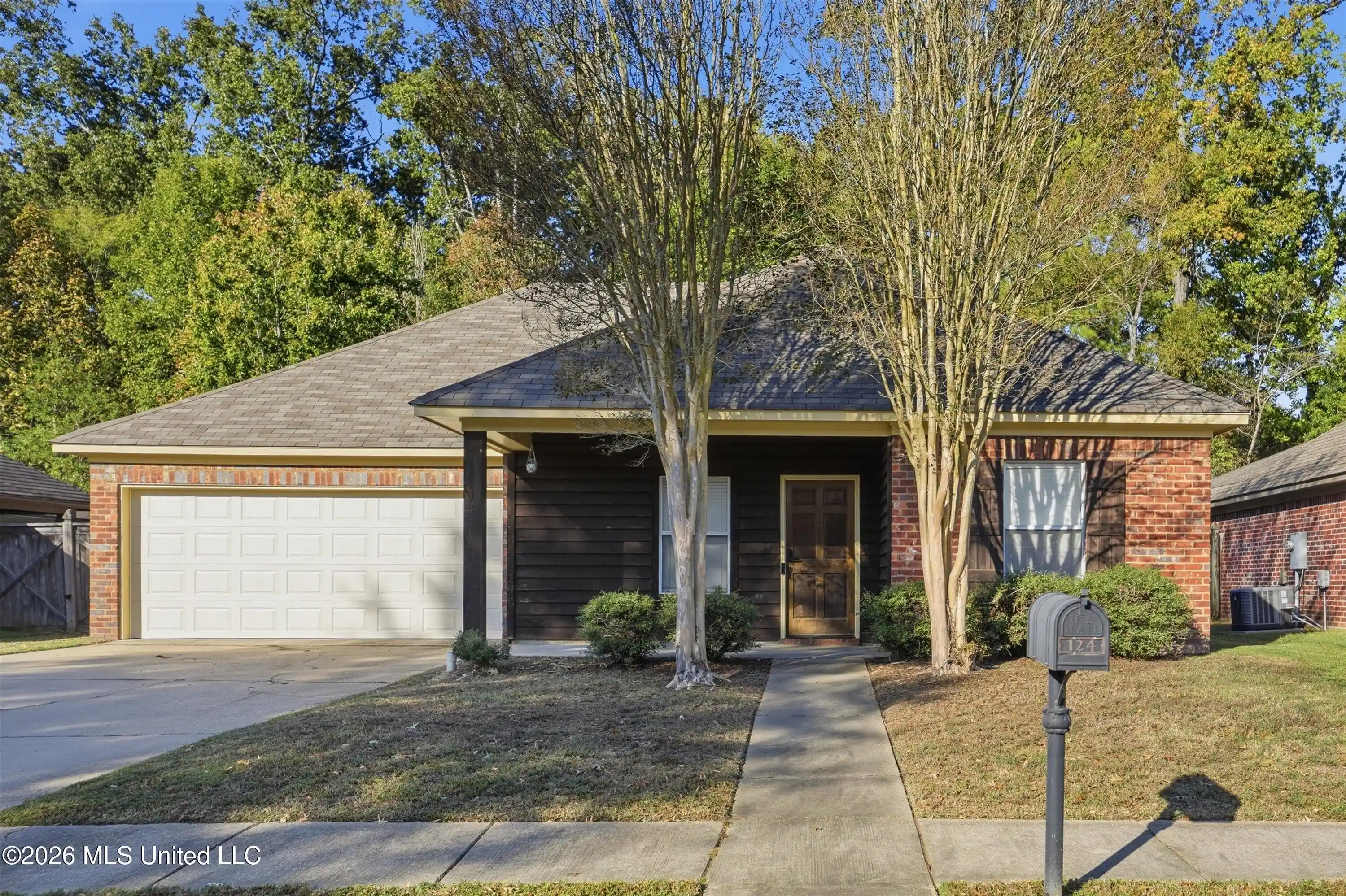 Photo 1 of Sale Pending at 124 Blackstone Cir, Brandon, MS 39047 | MLS# 4166097 | Listing updated on 2026-10-22