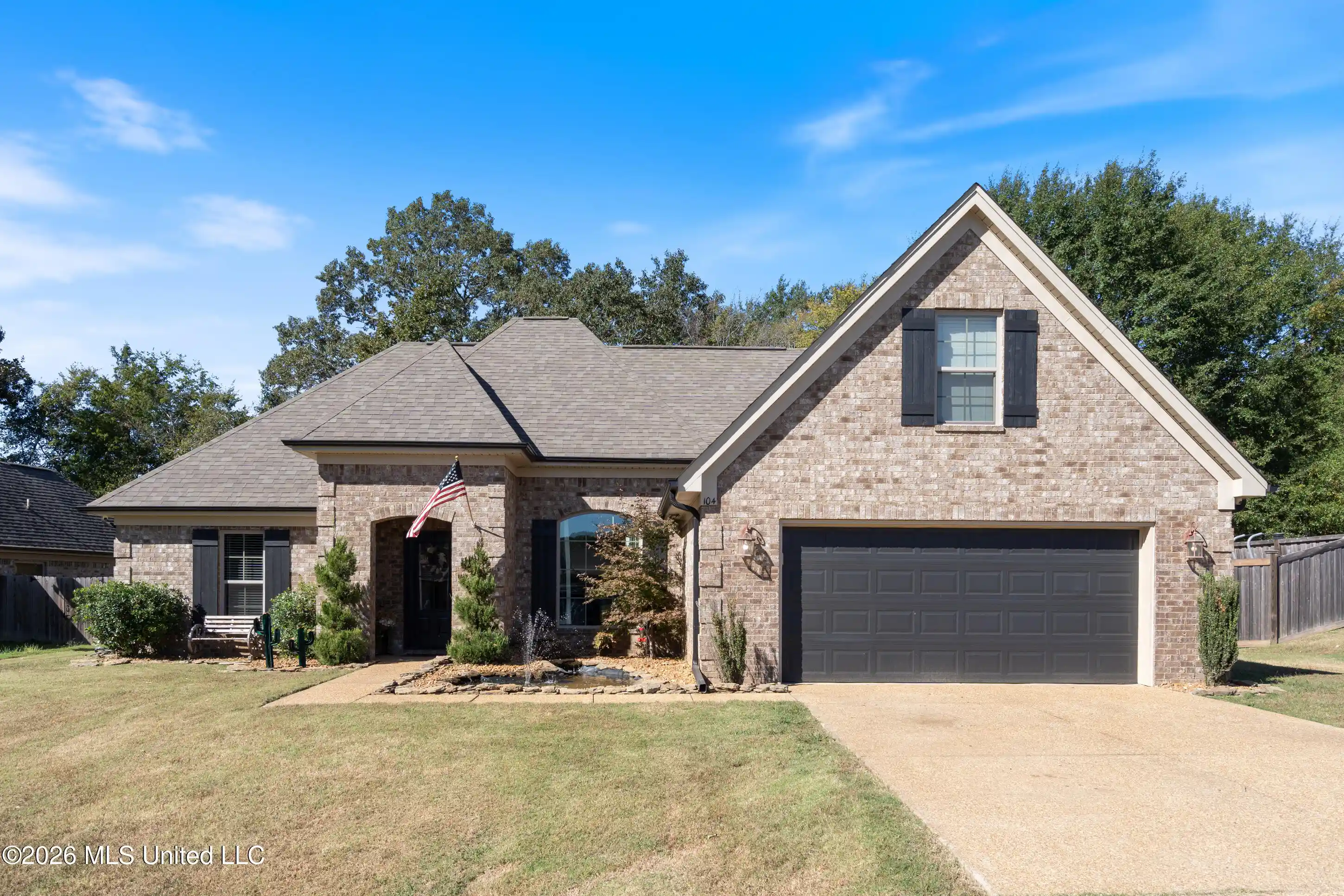Single family home for sale at 104 Creekside Dr, Senatobia, MS 38668 | MLS# 4166084