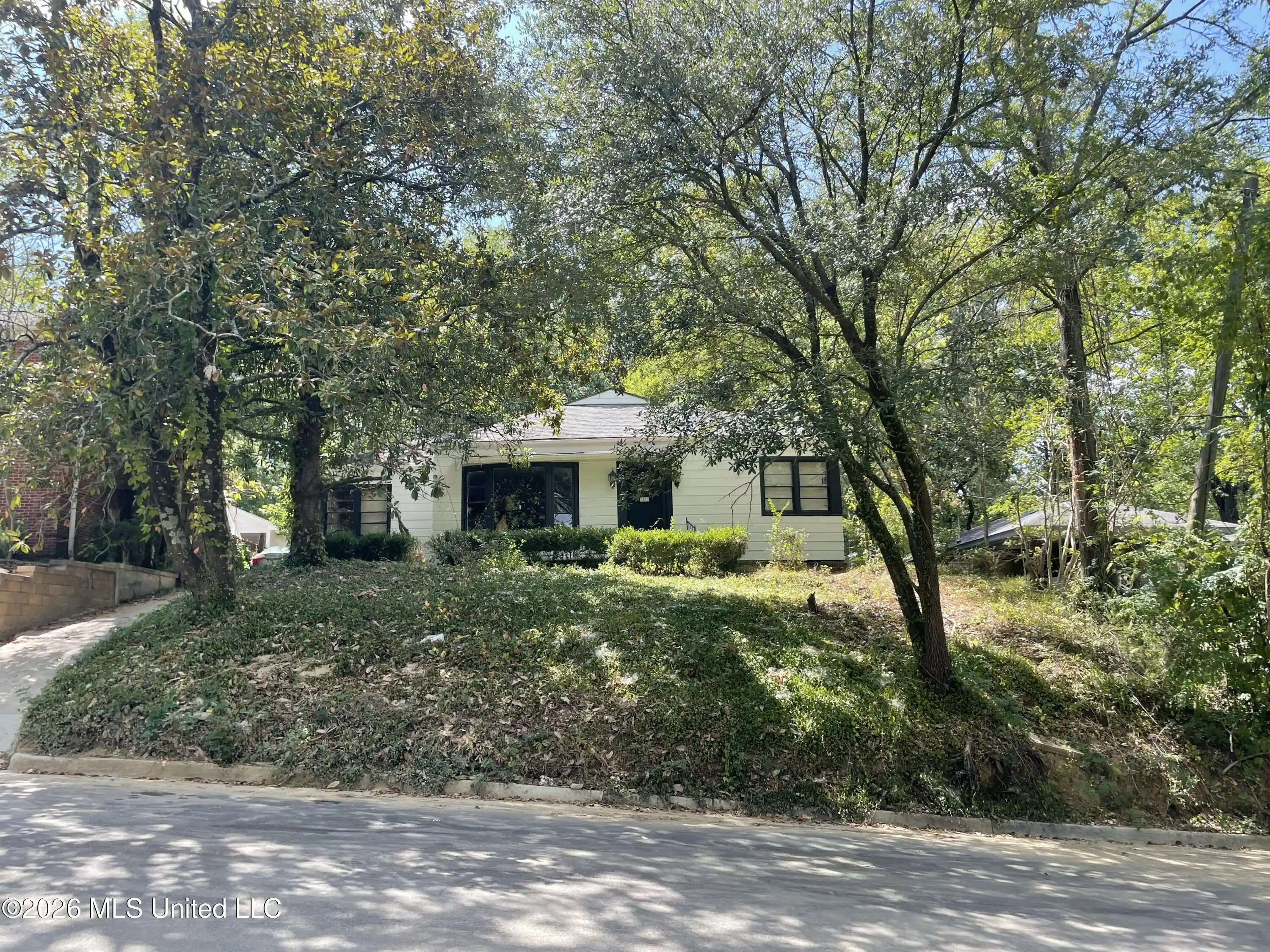 Photo 1 of Multi family home for sale at 1133 Quinn St, Jackson, MS 39202 | MLS# 4166206 | Listing updated on 2026-10-28