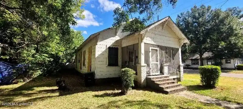 Photo 1 of Single family home for sale at 302 W 2nd Street, Leland, MS 38756 | MLS# 4166330 | Listing updated on 2026-10-23