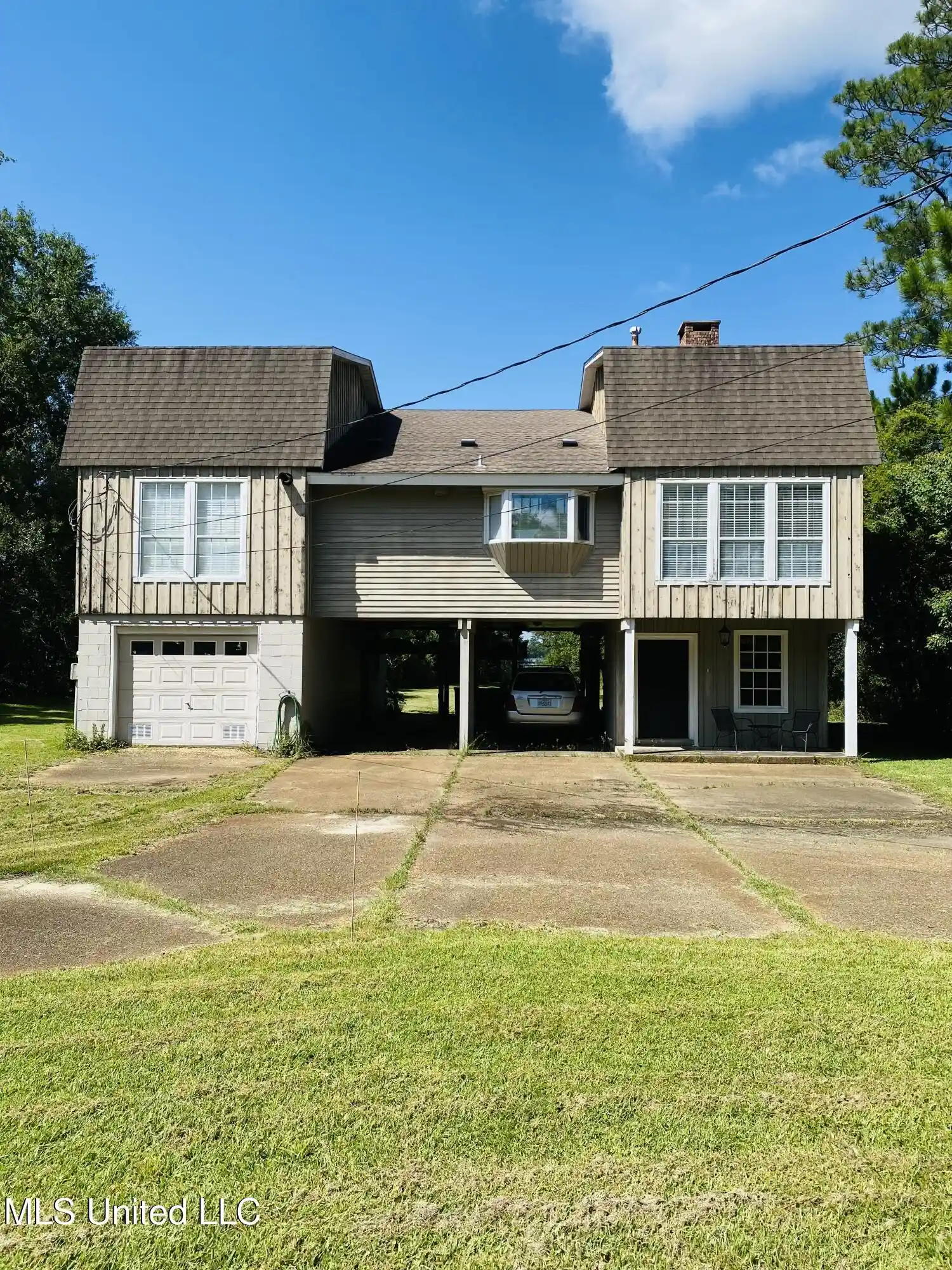 Photo 1 of Single family home for sale at 14104 W El Bonito Dr, Ocean Springs, MS 39564 | MLS# 4166268 | Listing updated on 2026-10-22