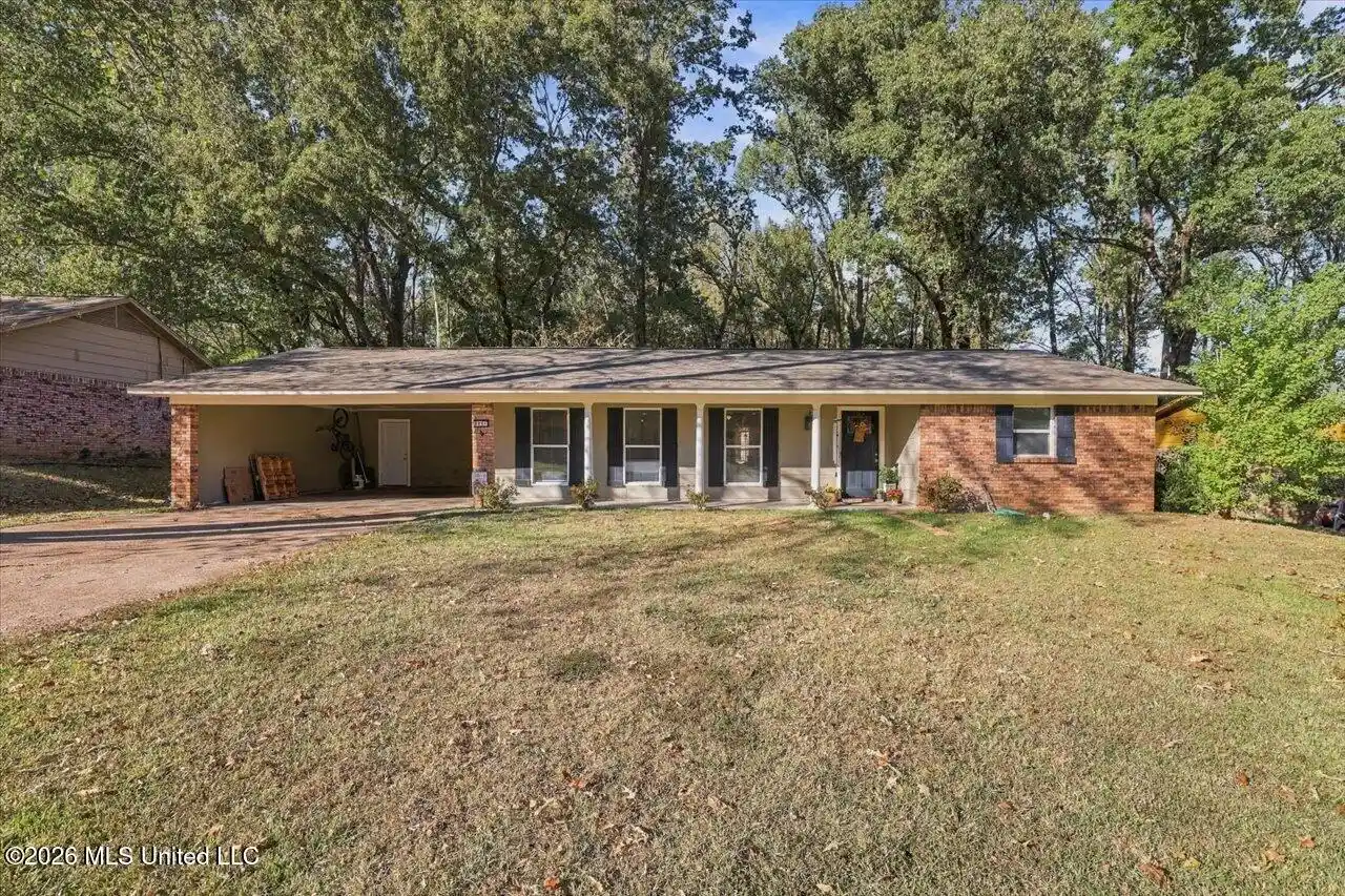 Single family home for sale at 1211 Pineview Dr, Clinton, MS 39056 | MLS# 4166451