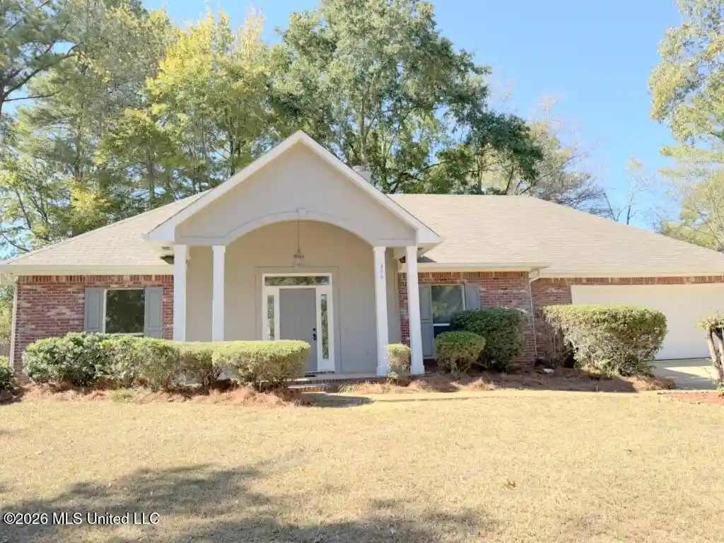 Single family home for sale at 356 Pinewood Ln, Ridgeland, MS 39157 | MLS# 4166374