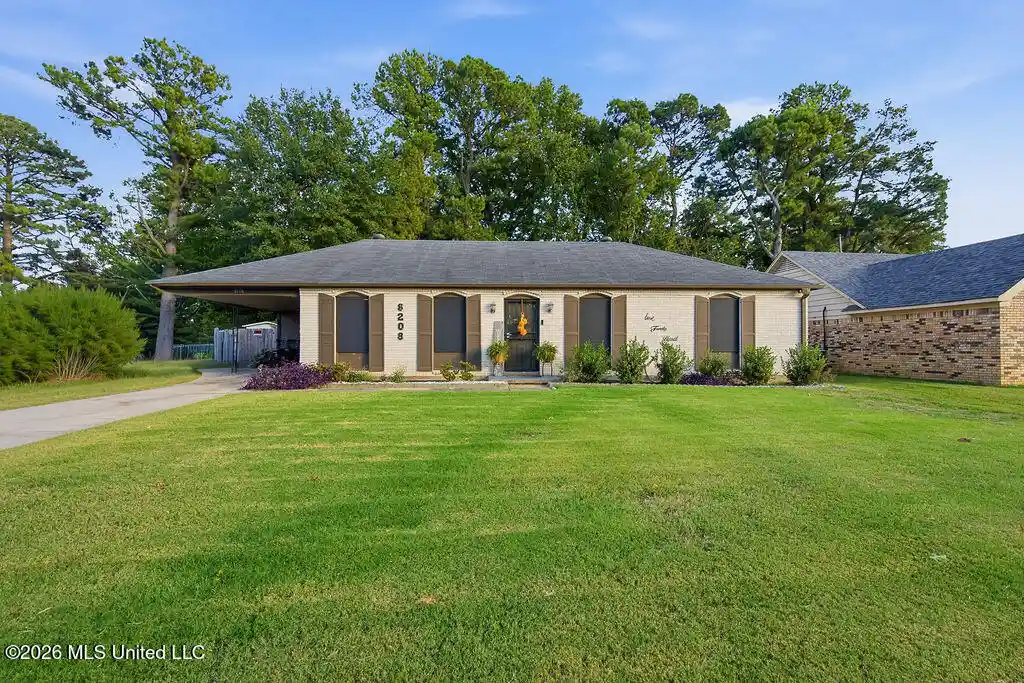Photo 1 of Single family home for sale at 8208 Chesterfield Dr, Southaven, MS 38671 | MLS# 4166478 | Listing updated on 2026-10-24
