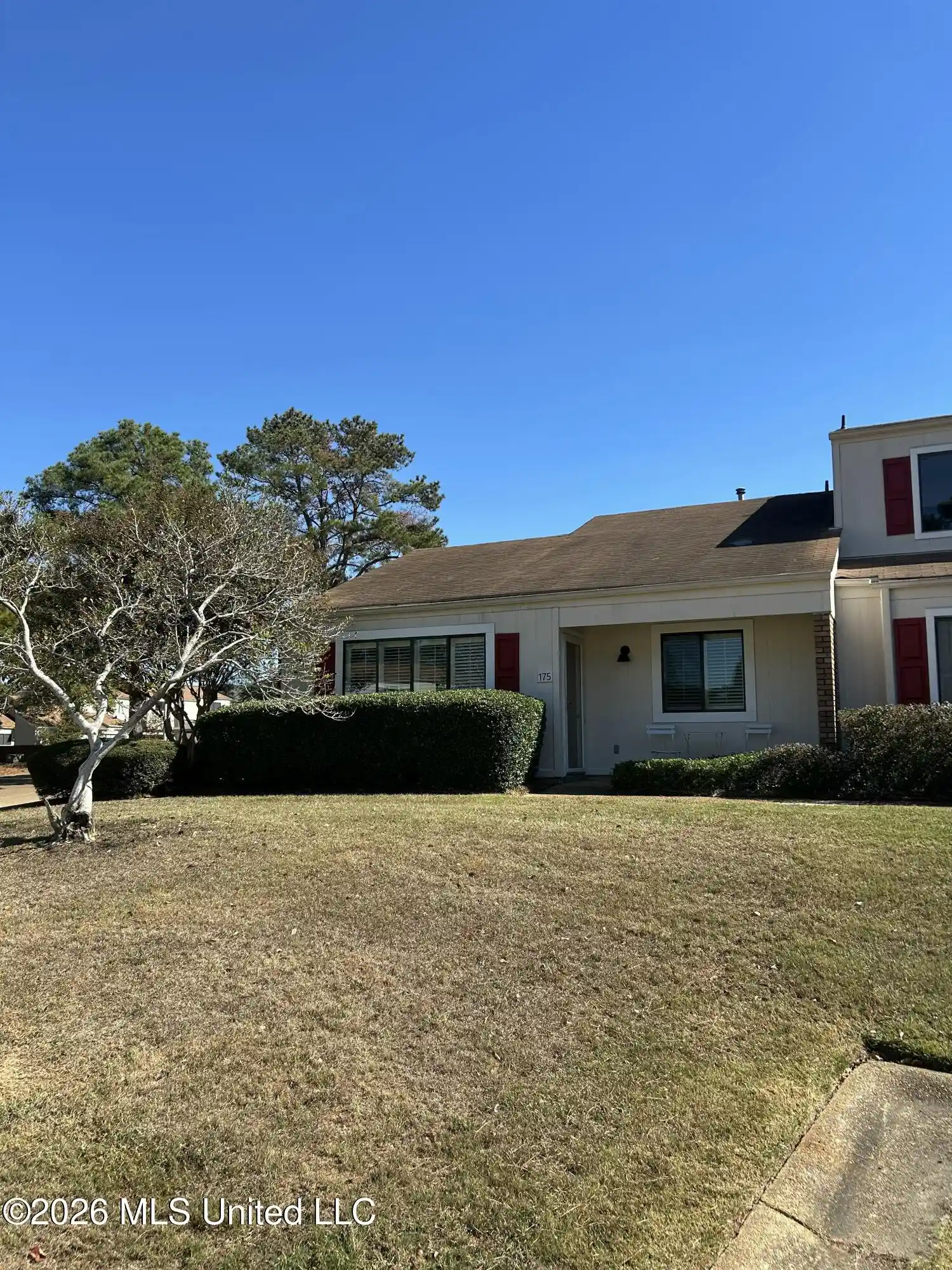 Photo 1 of Sale Pending at 175 Lakebend Cir, Brandon, MS 39042 | MLS# 4166509 | Listing updated on 2026-10-29
