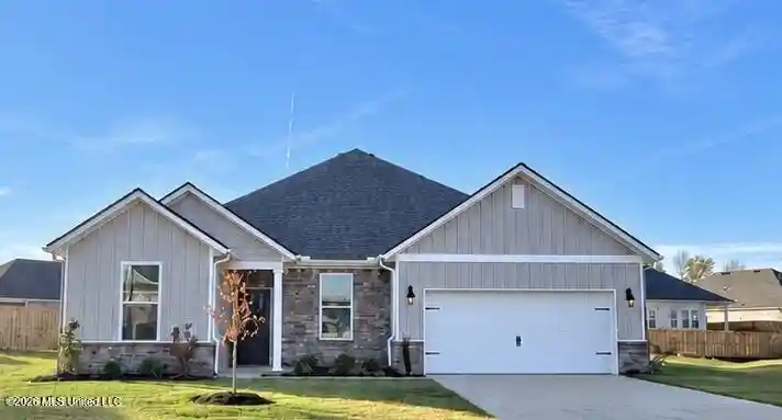 Single family home for sale at 8301 Bankhead Dr, Olive Branch, MS 38654 | MLS# 4166518 | Listing updated on 2026-10-26