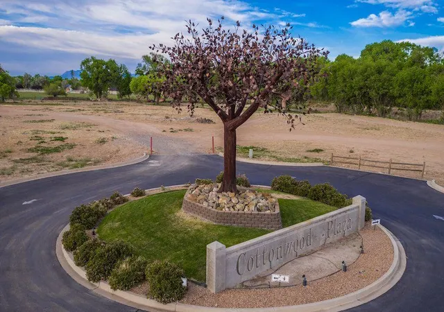 1st image of Main St, Los Lunas, NM 87031 | MLS# 1028567